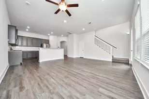 4423 Santorini Ln, Houston, TX 77045 - Photo 11