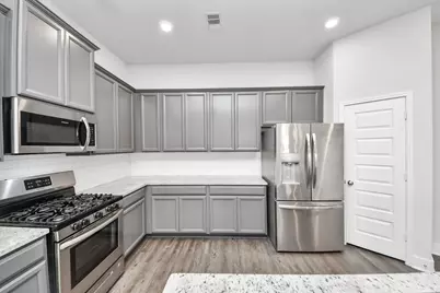 4423 Santorini Lane, Houston, TX 77045 - Photo 9