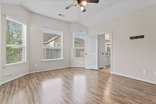 11303 Crestbrook Park Ln, Tomball, TX 77375 - Photo 19