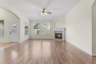 11303 Crestbrook Park Ln, Tomball, TX 77375 - Photo 5