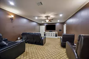 408 E 7th St, Houston, TX 77007 - Photo 29