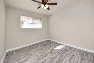 11915 Binghampton Dr, Houston, TX 77089 - Photo 13