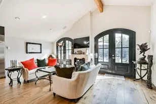 934 Shelterwood Dr, Houston, TX 77008 - Photo 13