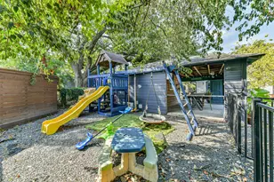 934 Shelterwood Dr, Houston, TX 77008 - Photo 35