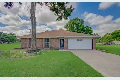 114 Swiss Lane, Clute, TX 77531 - Photo 1