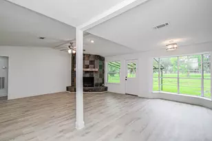 114 Swiss Ln, Clute, TX 77531 - Photo 5