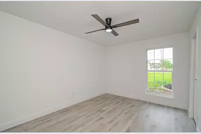 114 Swiss Lane, Clute, TX 77531 - Photo 15