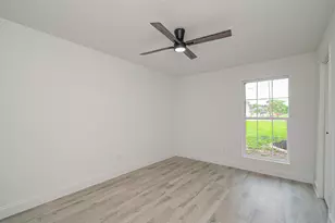 114 Swiss Ln, Clute, TX 77531 - Photo 15