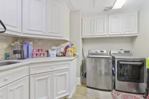 610 Oak Creek Ct, Sealy, TX 77474 - Photo 45