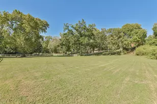 610 Oak Creek Ct, Sealy, TX 77474 - Photo 7