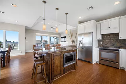 13951 Pirates Beach Boulevard, Galveston, TX 77554 - Photo 19