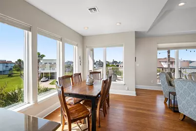 13951 Pirates Beach Boulevard, Galveston, TX 77554 - Photo 21