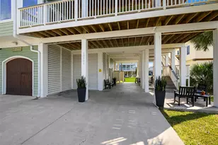 13951 Pirates Beach Blvd, Galveston, TX 77554 - Photo 5
