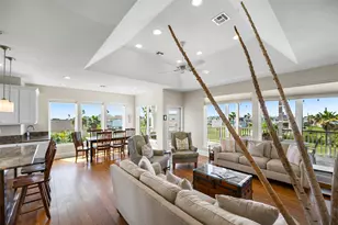 13951 Pirates Beach Blvd, Galveston, TX 77554 - Photo 15