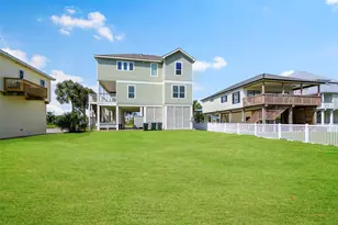 13951 Pirates Beach Blvd, Galveston, TX 77554 - Photo 11