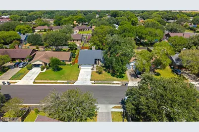 1205 Westwood Street, Victoria, TX 77901 - Photo 3