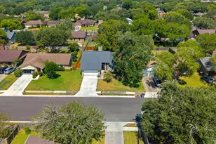 1205 Westwood St, Victoria, TX 77901 - Photo 3