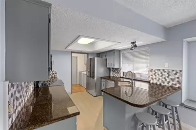 1205 Westwood Street, Victoria, TX 77901 - Photo 9