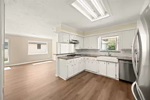 9010 Tavistock Dr, Houston, TX 77031 - Photo 7
