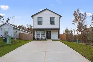 11806 Holly Hurst Dr, Willis, TX 77378 - Photo 1