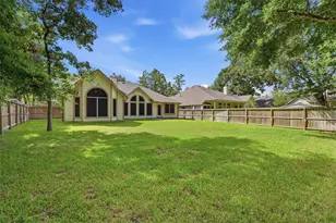 283 Fairwind Trail Dr, Conroe, TX 77385 - Photo 23
