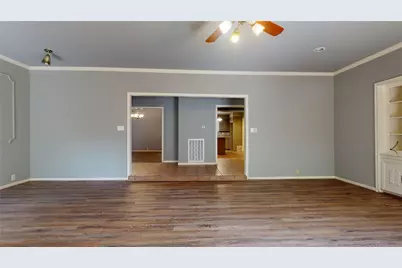 12618 Misty Valley Drive, Houston, TX 77066 - Photo 9