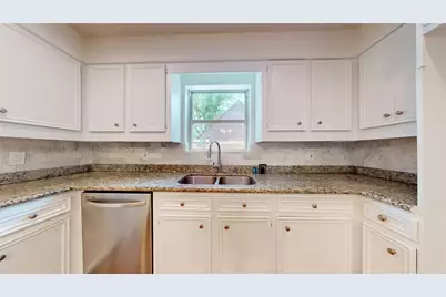12618 Misty Valley Drive, Houston, TX 77066 - Photo 17