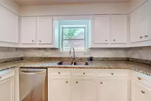 12618 Misty Valley Dr, Houston, TX 77066 - Photo 17