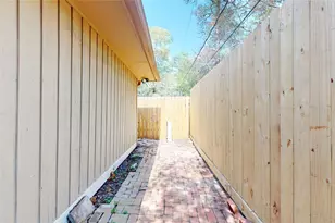 12618 Misty Valley Dr, Houston, TX 77066 - Photo 43