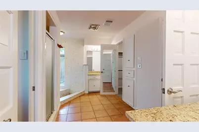 12618 Misty Valley Drive, Houston, TX 77066 - Photo 39