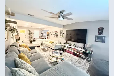 2043 Des Jardines Street, Houston, TX 77023 - Photo 5