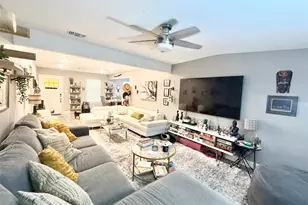 2043 Des Jardines St, Houston, TX 77023 - Photo 5