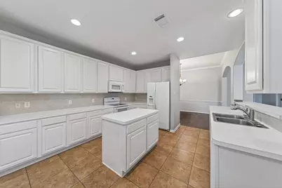 727 N Elder Grove Drive, Pearland, TX 77584 - Photo 9