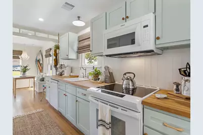 1514 51st Street, Galveston, TX 77551 - Photo 9