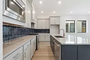 1418 Caywood Ln, Houston, TX 77055 - Photo 3