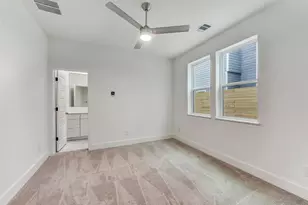 806 Fisher St, Houston, TX 77018 - Photo 23