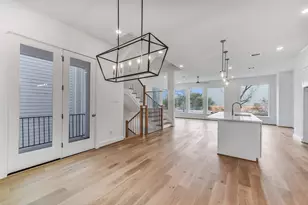 806 Fisher St, Houston, TX 77018 - Photo 9