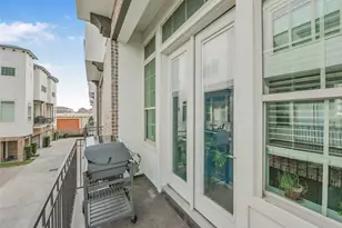 1040 W 26th St, Houston, TX 77008 - Photo 25