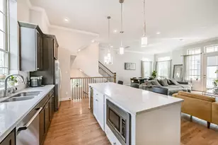 1040 W 26th St, Houston, TX 77008 - Photo 15