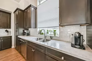 1040 W 26th St, Houston, TX 77008 - Photo 21