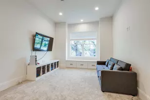 907 W 43rd St, Houston, TX 77018 - Photo 31