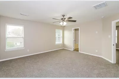 13214 Montclair Point Court, Houston, TX 77047 - Photo 9