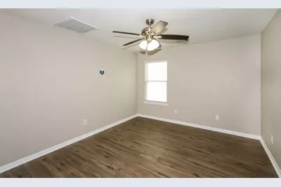 13214 Montclair Point Court, Houston, TX 77047 - Photo 13