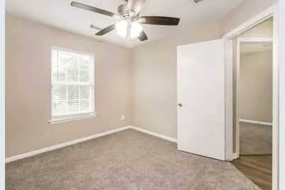 13214 Montclair Point Court, Houston, TX 77047 - Photo 15