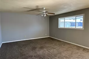 516 Holiday Dr, Galveston, TX 77550 - Photo 5