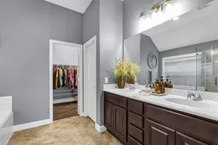 13206 Gentle Water Dr, Houston, TX 77044 - Photo 25
