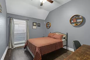 13206 Gentle Water Dr, Houston, TX 77044 - Photo 33