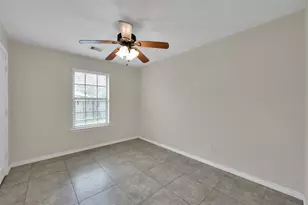 167 S Bend Ct, Willis, TX 77378 - Photo 9