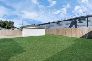 9126 Troulon Dr, Houston, TX 77036 - Photo 5