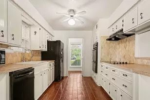 3306 Tompkins Dr, Baytown, TX 77521 - Photo 9